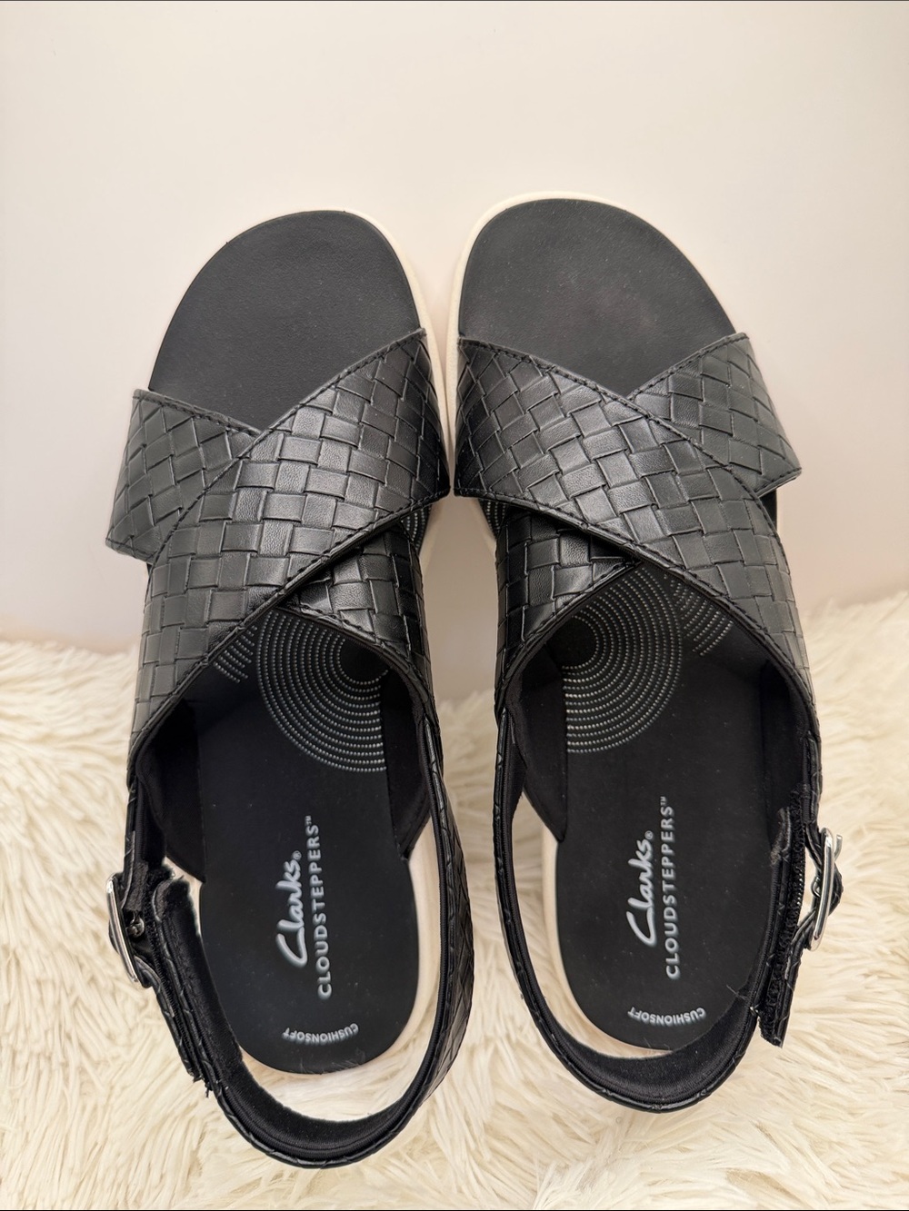 Clarks Drift sun  Black Woven Cross-Strap Slingback Sandals